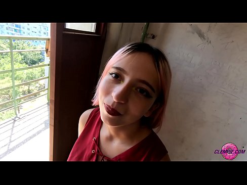 ❤️ Sha'awar ɗalibi yana tsotsar Baƙo a Waje - Cum A Fuskarsa ❤ Batsa